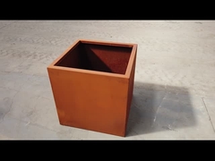 Μεγάλο μέταλλο καλλιεργητών δοχείων λουλουδιών κήπων συνήθειας υπαίθριο