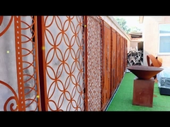 Χωρισμός διακοσμητικών πινάκων από γυαλισμένο κορτέν